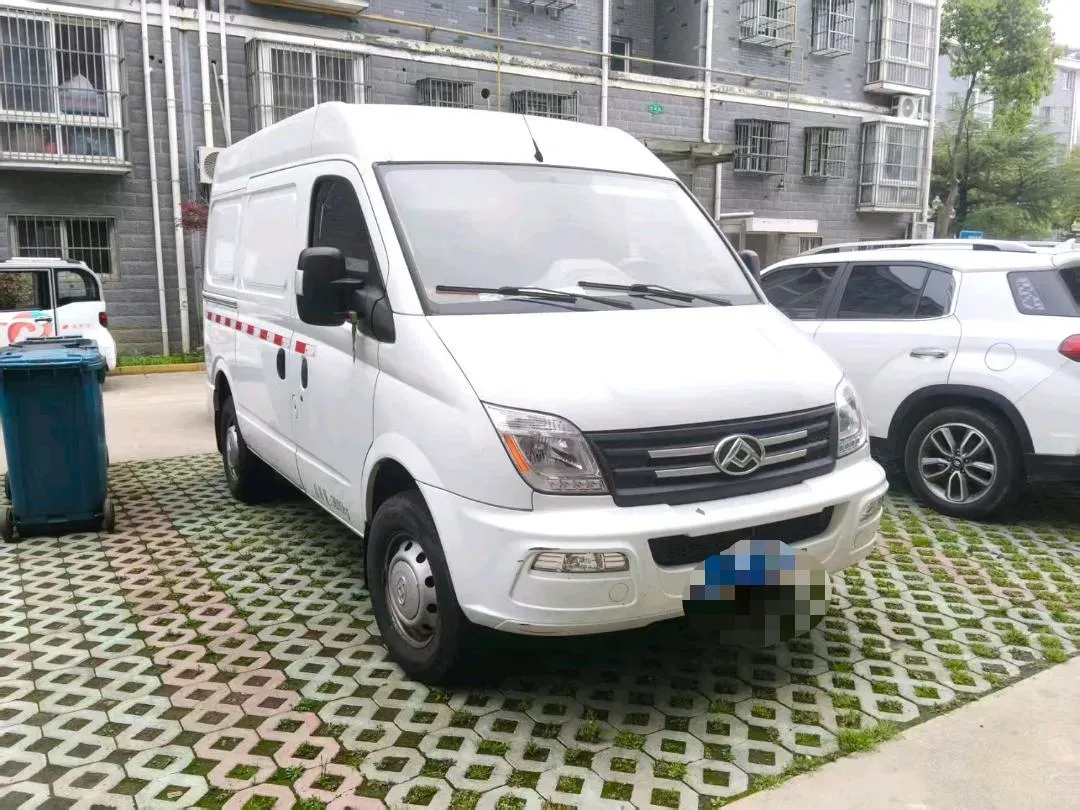 2021 MAXUS XinTu V80 2.0T 127HP L4 6MT,autocango,china used car exporter,china ev exporter,chinese used car exporter,chinese used ev exporter