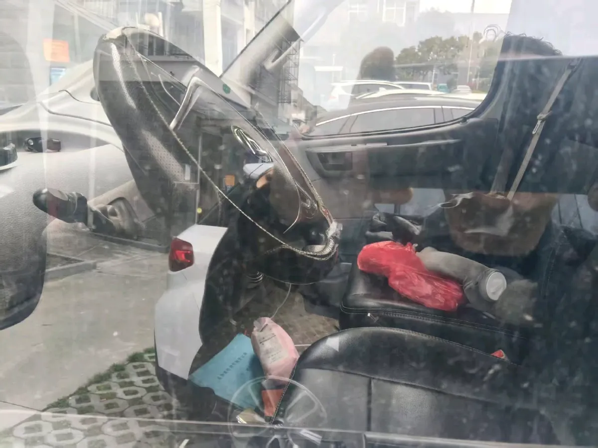 2021 MAXUS XinTu V80 2.0T 127HP L4 6MT,autocango,china used car exporter,china ev exporter,chinese used car exporter,chinese used ev exporter