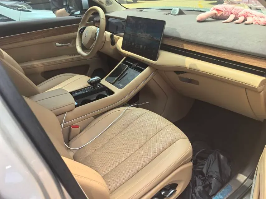 2024 AITO AITO M7 1.5T 152HP L4 REEV 40KWH,autocango,china used car exporter,china ev exporter,chinese used car exporter,chinese used ev exporter