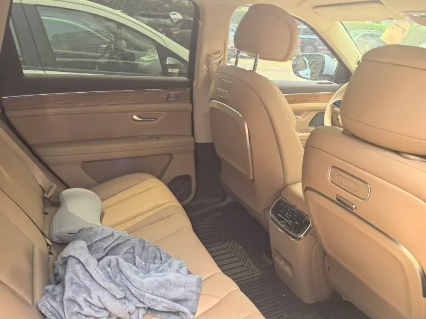 2024 AITO AITO M7 1.5T 152HP L4 REEV 40KWH,autocango,china used car exporter,china ev exporter,chinese used car exporter,chinese used ev exporter