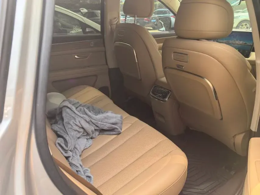 2024 AITO AITO M7 1.5T 152HP L4 REEV 40KWH,autocango,china used car exporter,china ev exporter,chinese used car exporter,chinese used ev exporter