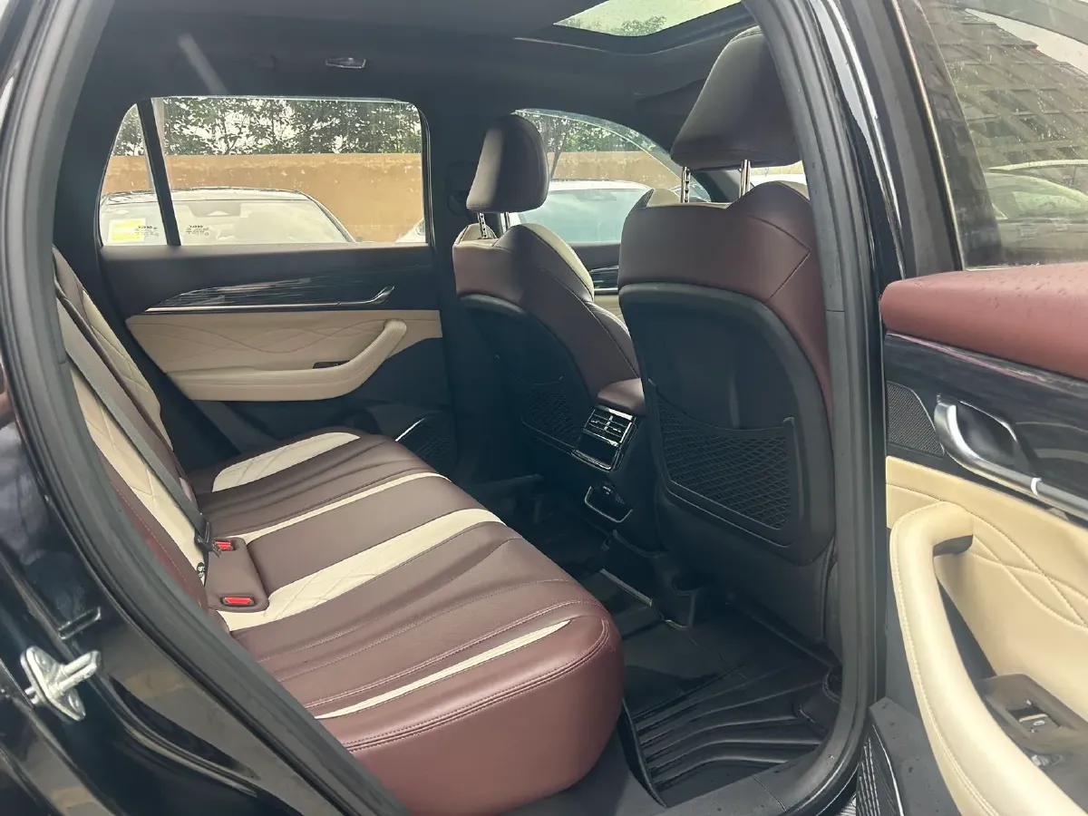 2021 Geely Monjaro 2.0T 218HP L4 7DCT,autocango,china used car exporter,china ev exporter,chinese used car exporter,chinese used ev exporter