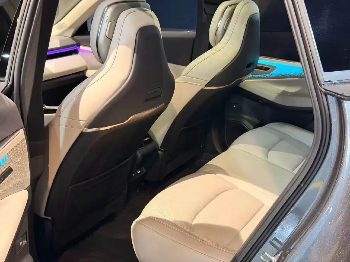 2023 LYNK&CO 08 EM-P 1.5T 163HP L4 3DHT PHEV 39.8KWH,autocango,china used car exporter,china ev exporter,chinese used car exporter,chinese used ev exporter