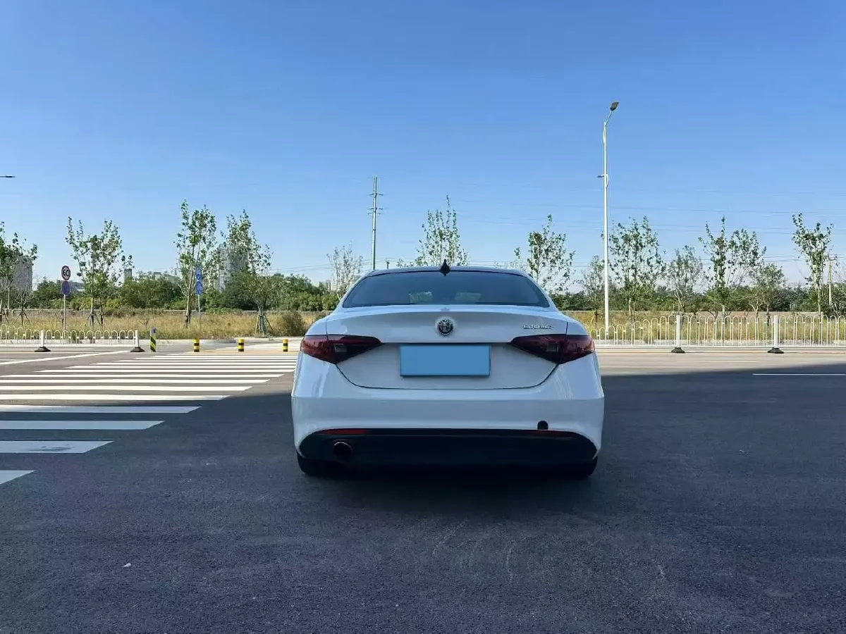 2017 Toyota Highlander 2.0T 220HP L4 6AT,autocango,china used car exporter,china ev exporter,chinese used car exporter,chinese used ev exporter