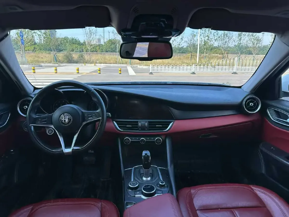 2017 Toyota Highlander 2.0T 220HP L4 6AT,autocango,china used car exporter,china ev exporter,chinese used car exporter,chinese used ev exporter