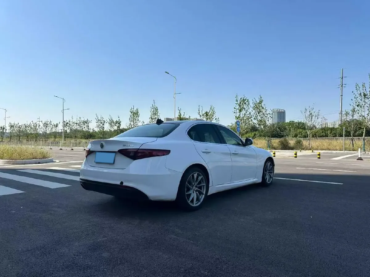 2017 Toyota Highlander 2.0T 220HP L4 6AT,autocango,china used car exporter,china ev exporter,chinese used car exporter,chinese used ev exporter