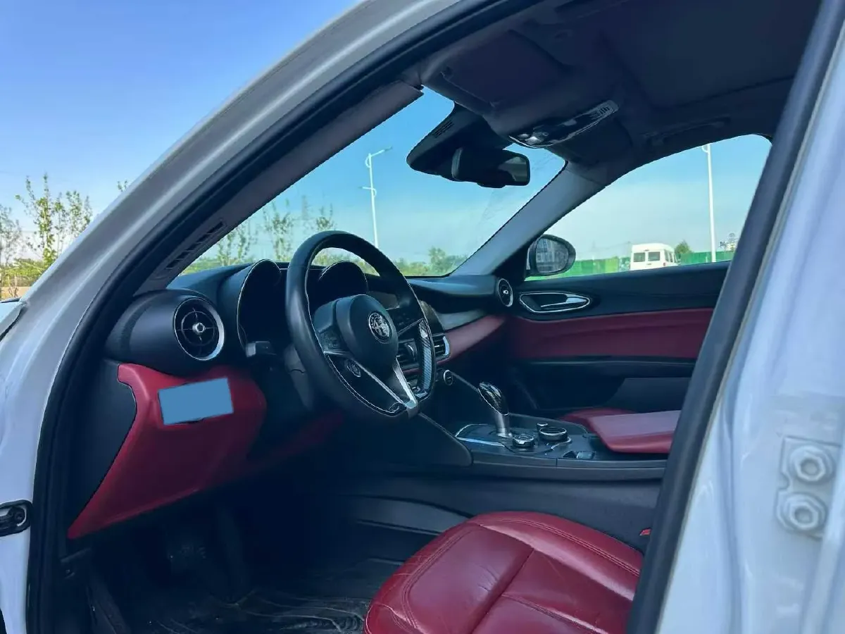 2017 Toyota Highlander 2.0T 220HP L4 6AT,autocango,china used car exporter,china ev exporter,chinese used car exporter,chinese used ev exporter