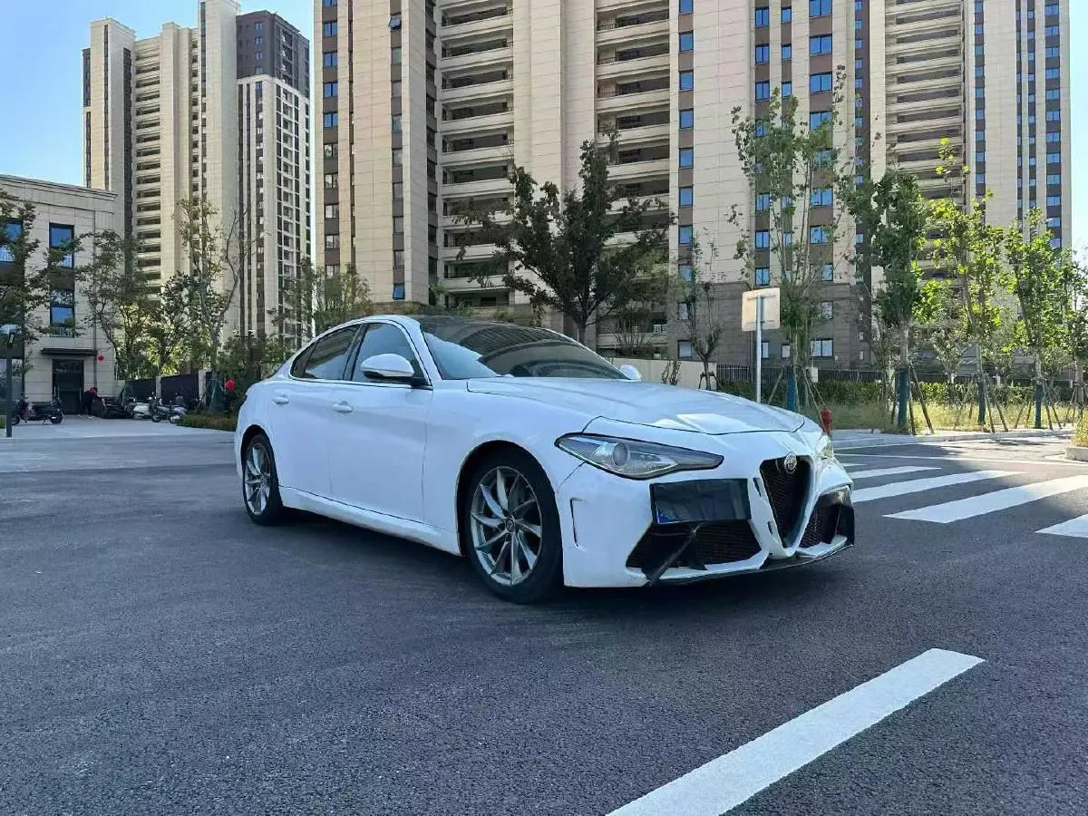 2017 Toyota Highlander 2.0T 220HP L4 6AT,autocango,china used car exporter,china ev exporter,chinese used car exporter,chinese used ev exporter