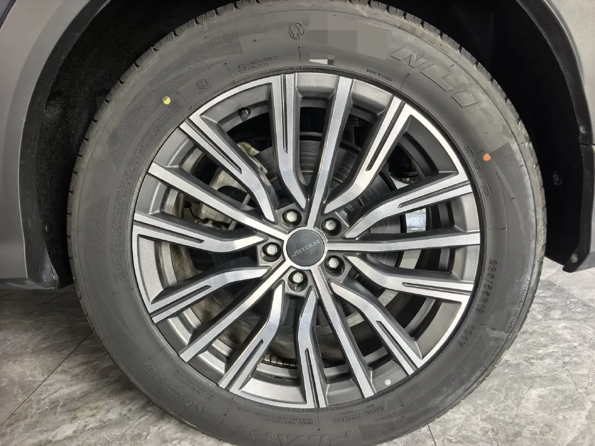 2023 Jetour X70 Plus 1.5T 156HP L4 6MT,autocango,china used car exporter,china ev exporter,chinese used car exporter,chinese used ev exporter