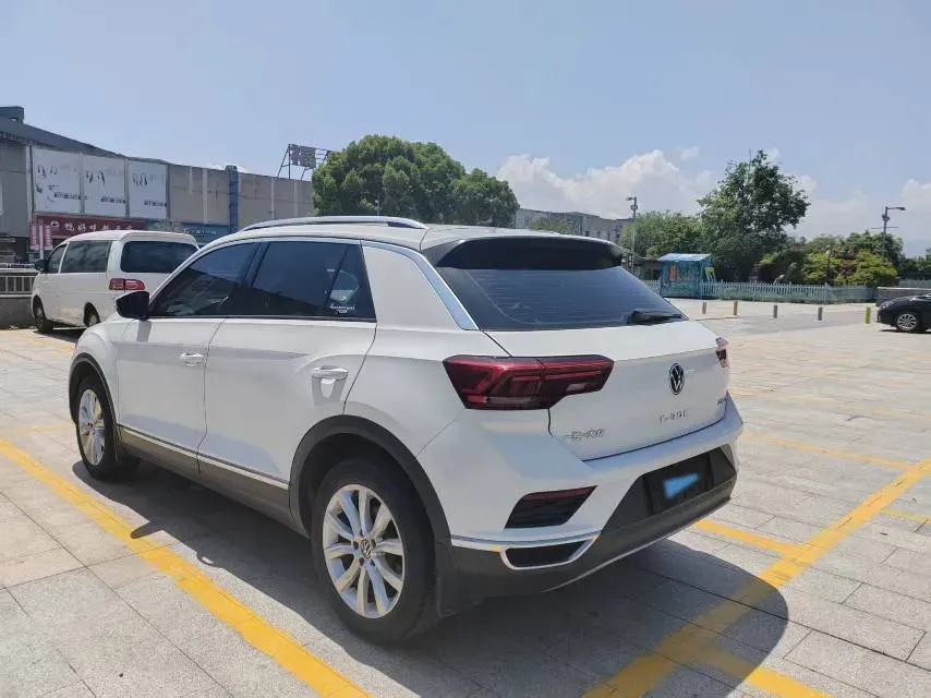 2021 Volkswagen T-Roc 1.4T 150HP L4 7DCT,autocango,china used car exporter,china ev exporter,chinese used car exporter,chinese used ev exporter