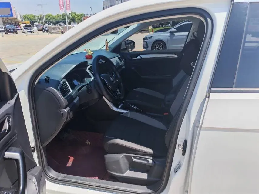 2021 Volkswagen T-Roc 1.4T 150HP L4 7DCT,autocango,china used car exporter,china ev exporter,chinese used car exporter,chinese used ev exporter