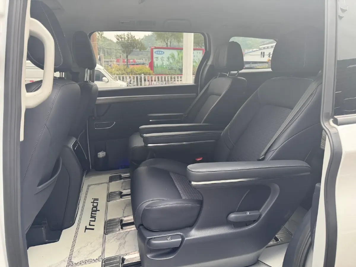 2023 GAC Trumpchi M8 2.0T 252HP L4 8AT,autocango,china used car exporter,china ev exporter,chinese used car exporter,chinese used ev exporter