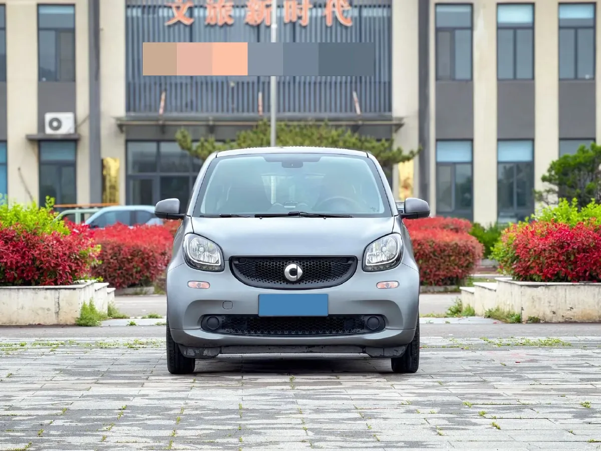 2019 Smart smart fortwo 0.9T 90HP L3 6DCT,autocango,china used car exporter,china ev exporter,chinese used car exporter,chinese used ev exporter