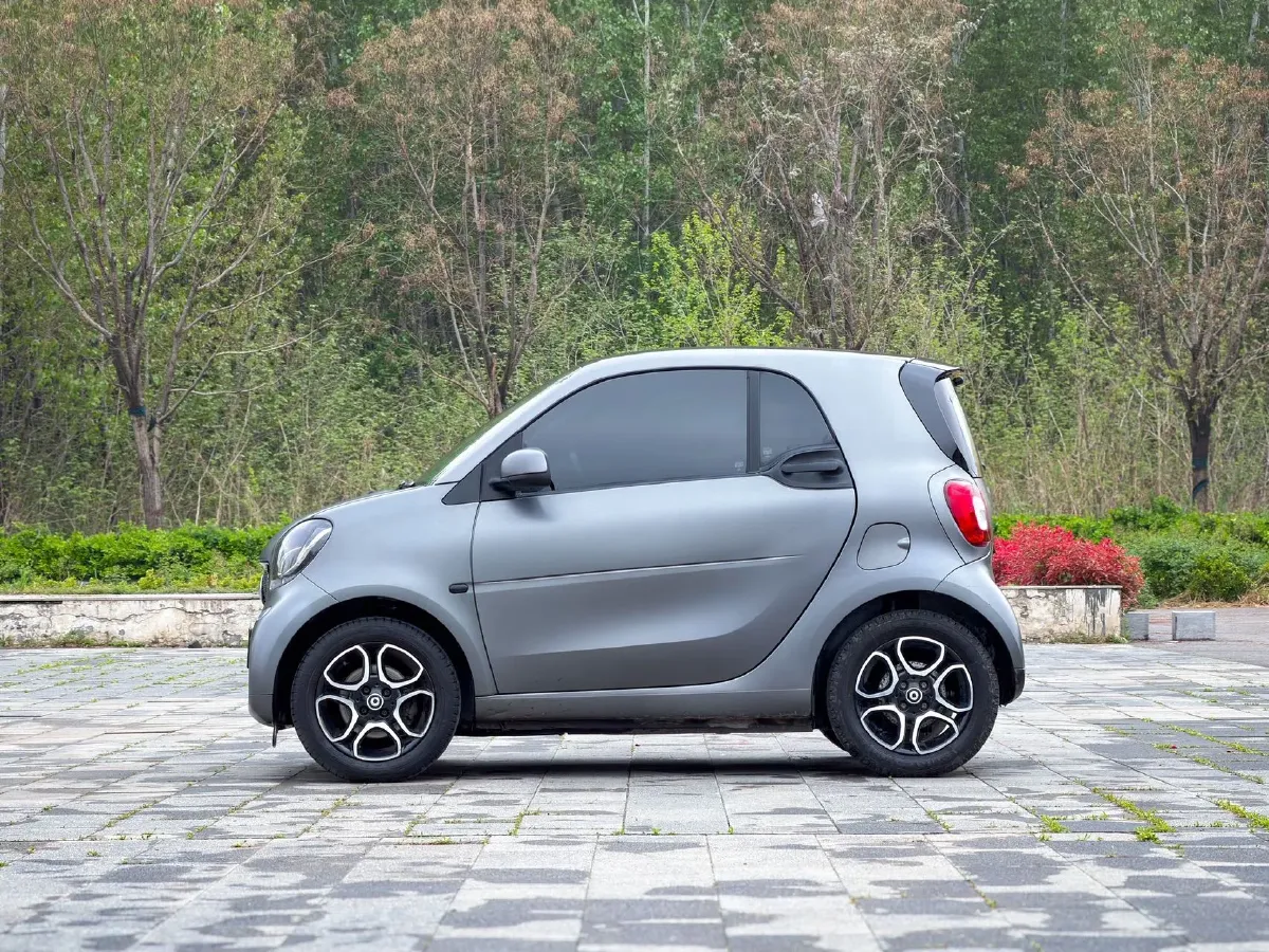 2019 Smart smart fortwo 0.9T 90HP L3 6DCT,autocango,china used car exporter,china ev exporter,chinese used car exporter,chinese used ev exporter