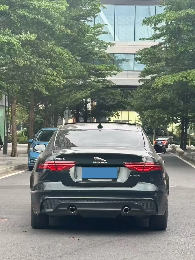 2021 Jaguar XEL 2.0T 250HP L4 8AT,autocango,china used car exporter,china ev exporter,chinese used car exporter,chinese used ev exporter