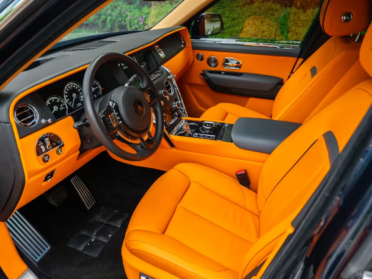 2018 Rolls-Royce Cullinan 6.7T 571HP V12 8AT,autocango,china used car exporter,china ev exporter,chinese used car exporter,chinese used ev exporter