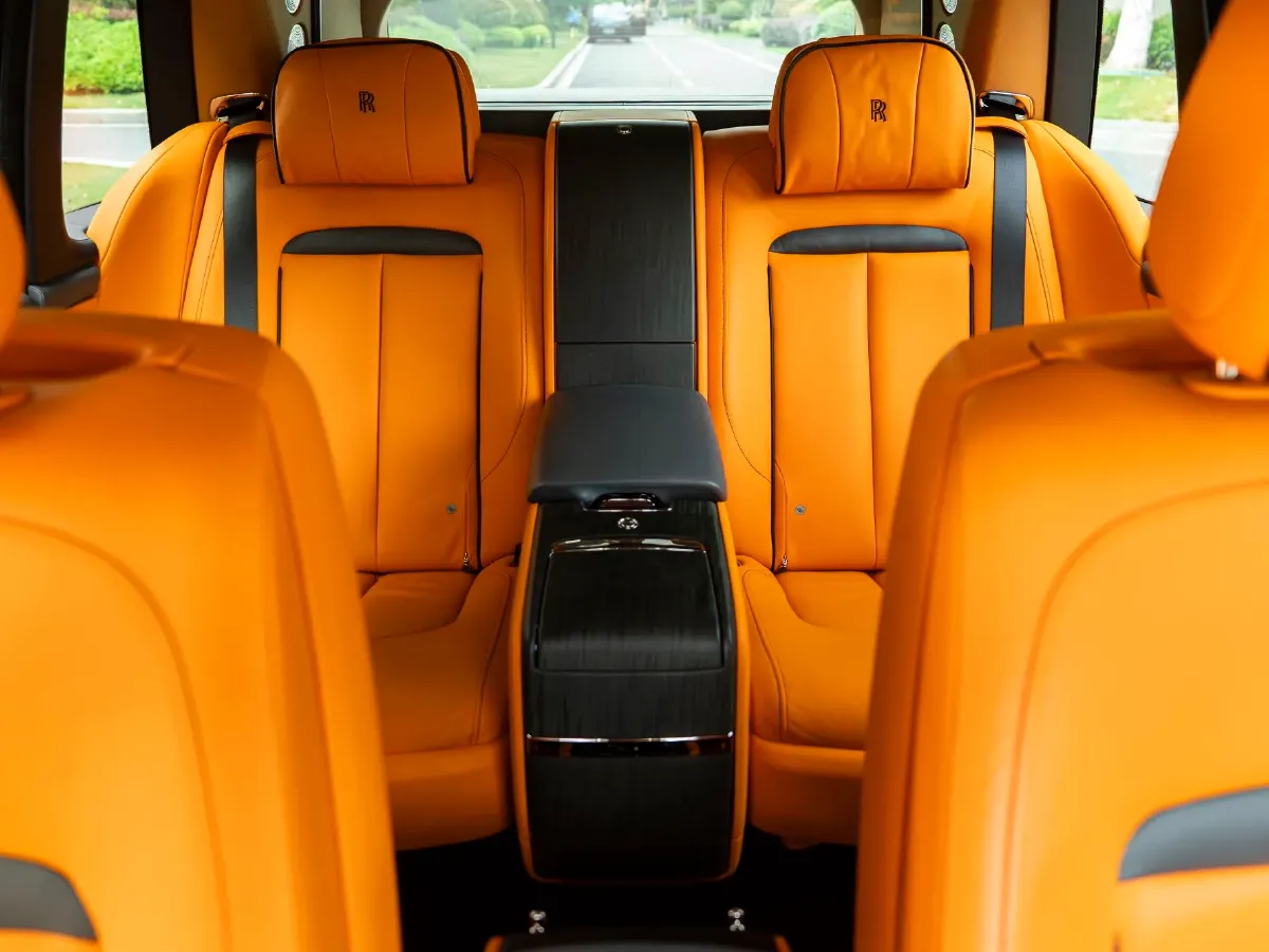 2018 Rolls-Royce Cullinan 6.7T 571HP V12 8AT,autocango,china used car exporter,china ev exporter,chinese used car exporter,chinese used ev exporter