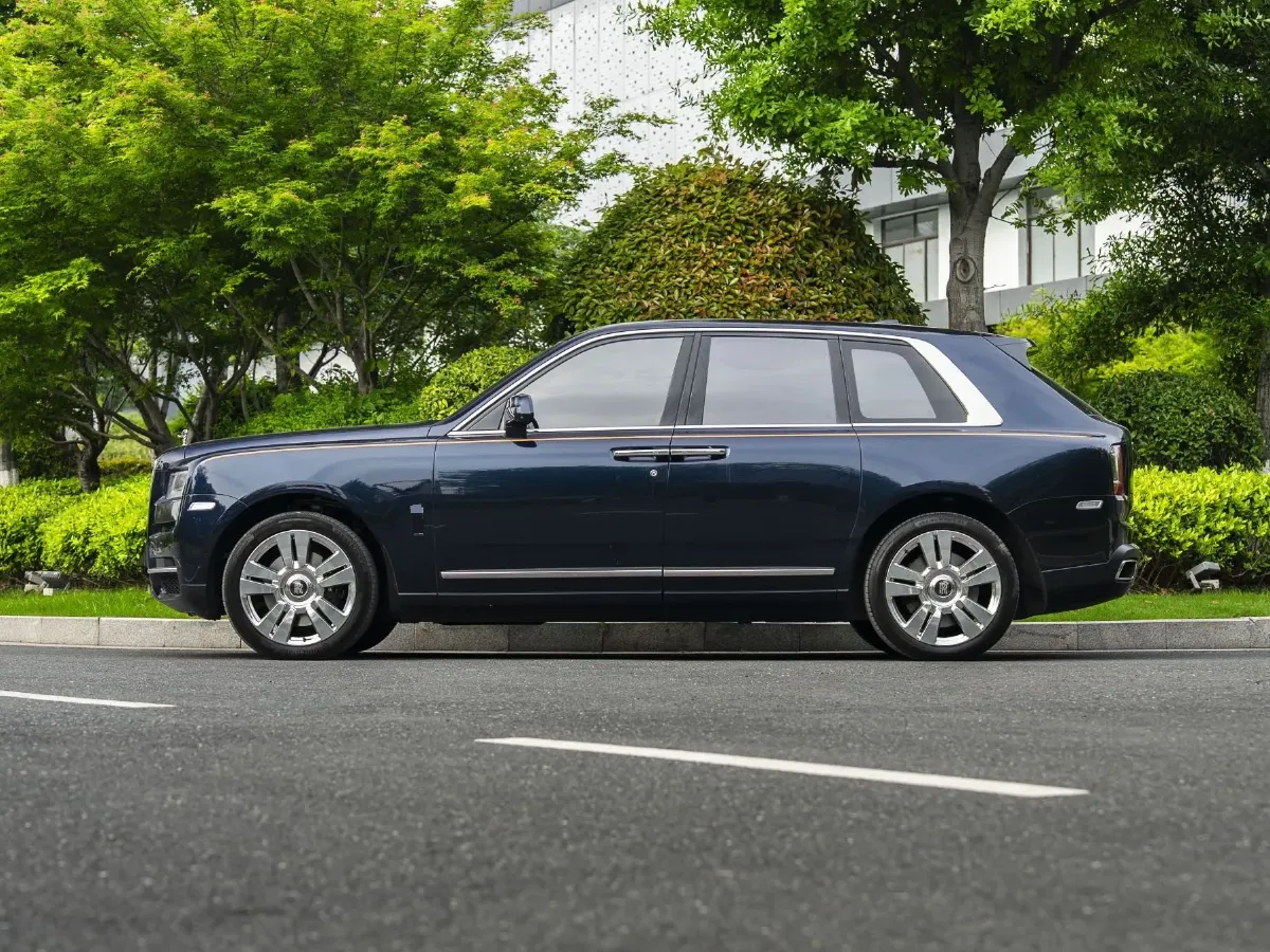 2018 Rolls-Royce Cullinan 6.7T 571HP V12 8AT,autocango,china used car exporter,china ev exporter,chinese used car exporter,chinese used ev exporter