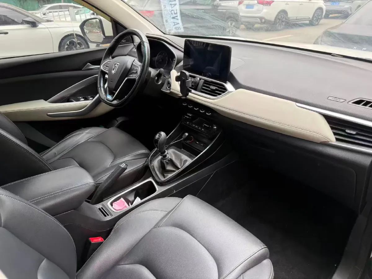 2018 BaoJun 530 1.5T 150HP L4 6MT,autocango,china used car exporter,china ev exporter,chinese used car exporter,chinese used ev exporter