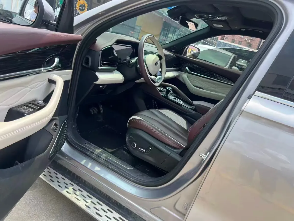 2021 Geely Monjaro 2.0T 218HP L4 7DCT,autocango,china used car exporter,china ev exporter,chinese used car exporter,chinese used ev exporter