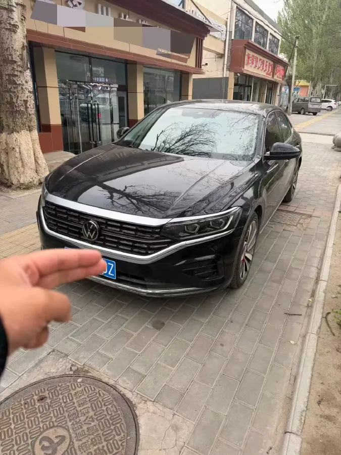 2024 Volkswagen Passat 2.0T 220HP L4 7DCT,autocango,china used car exporter,china ev exporter,chinese used car exporter,chinese used ev exporter