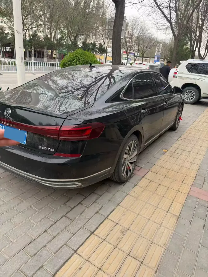 2024 Volkswagen Passat 2.0T 220HP L4 7DCT,autocango,china used car exporter,china ev exporter,chinese used car exporter,chinese used ev exporter