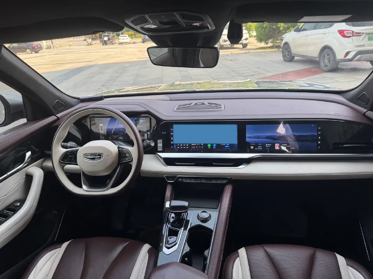 2021 Geely Monjaro 2.0T 218HP L4 7DCT,autocango,china used car exporter,china ev exporter,chinese used car exporter,chinese used ev exporter