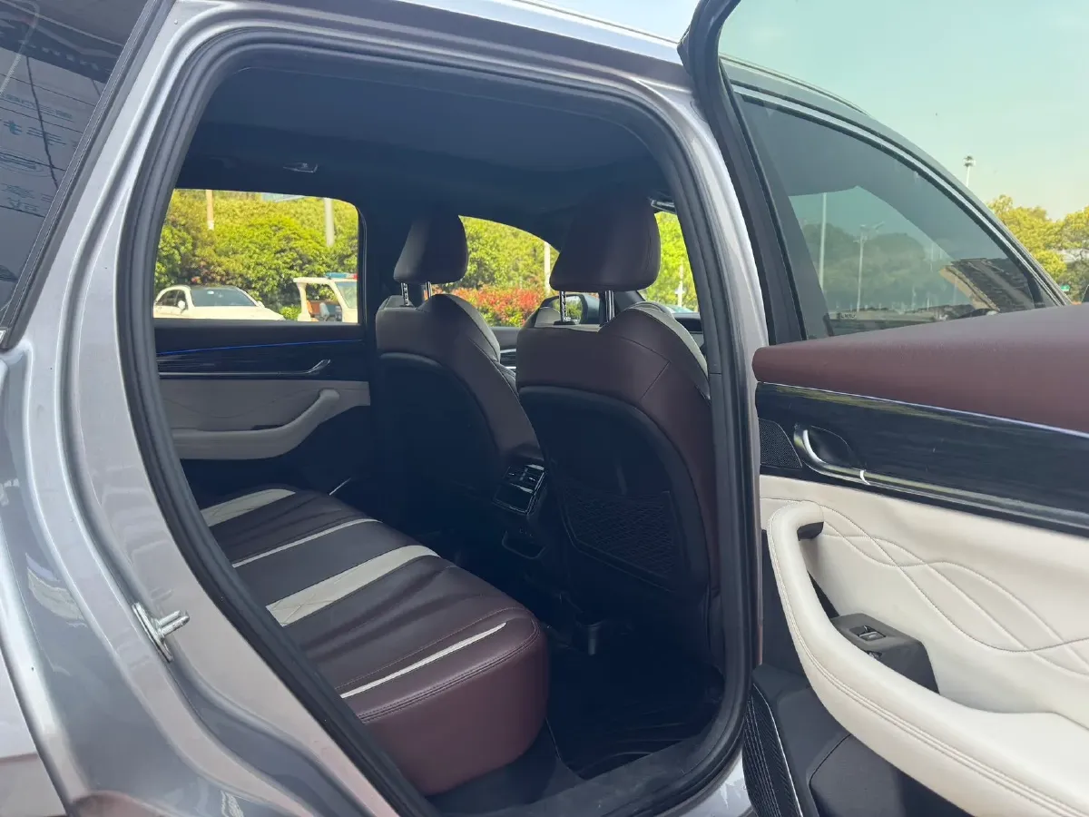 2021 Geely Monjaro 2.0T 218HP L4 7DCT,autocango,china used car exporter,china ev exporter,chinese used car exporter,chinese used ev exporter