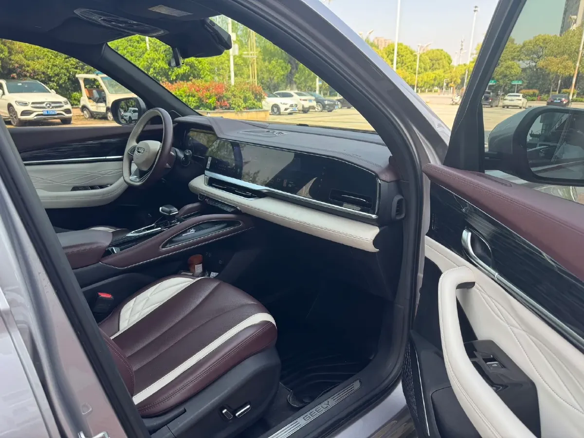 2021 Geely Monjaro 2.0T 218HP L4 7DCT,autocango,china used car exporter,china ev exporter,chinese used car exporter,chinese used ev exporter