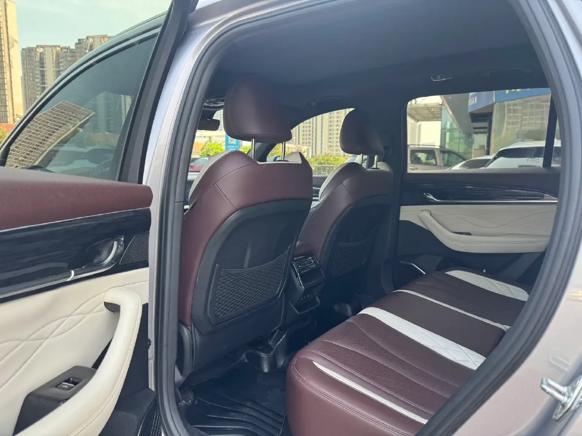 2021 Geely Monjaro 2.0T 218HP L4 7DCT,autocango,china used car exporter,china ev exporter,chinese used car exporter,chinese used ev exporter