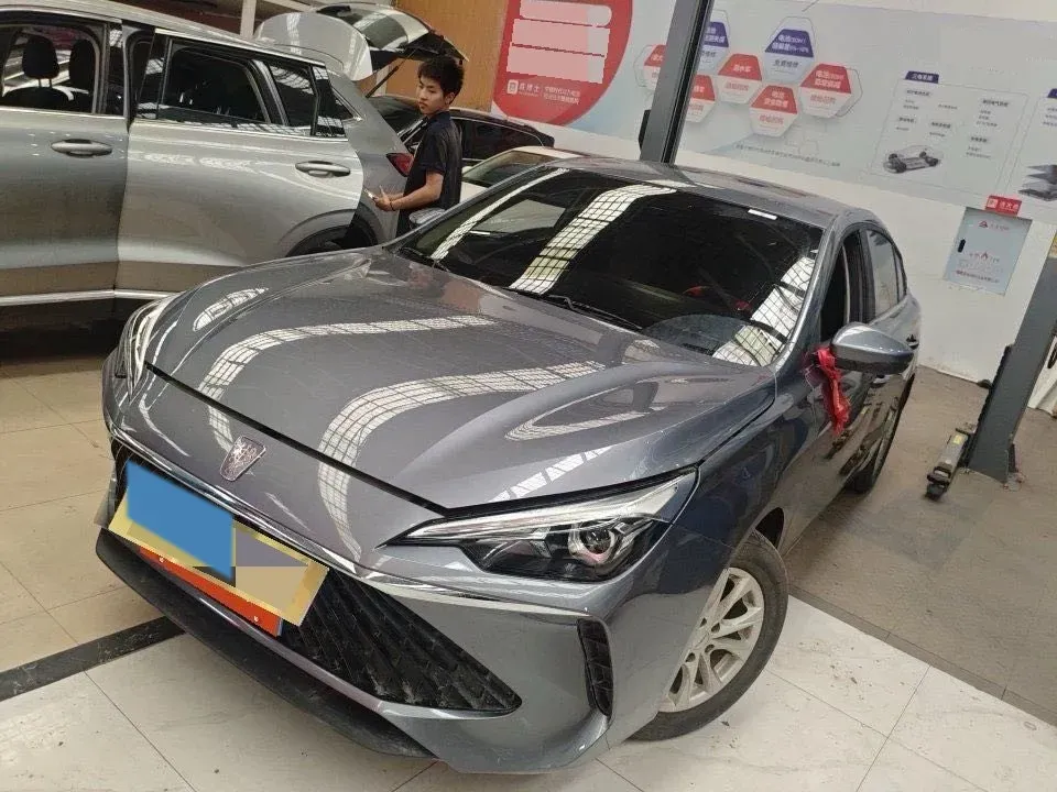 2023 Roewe i5 1.5L 129HP L4 CVT,autocango,china used car exporter,china ev exporter,chinese used car exporter,chinese used ev exporter