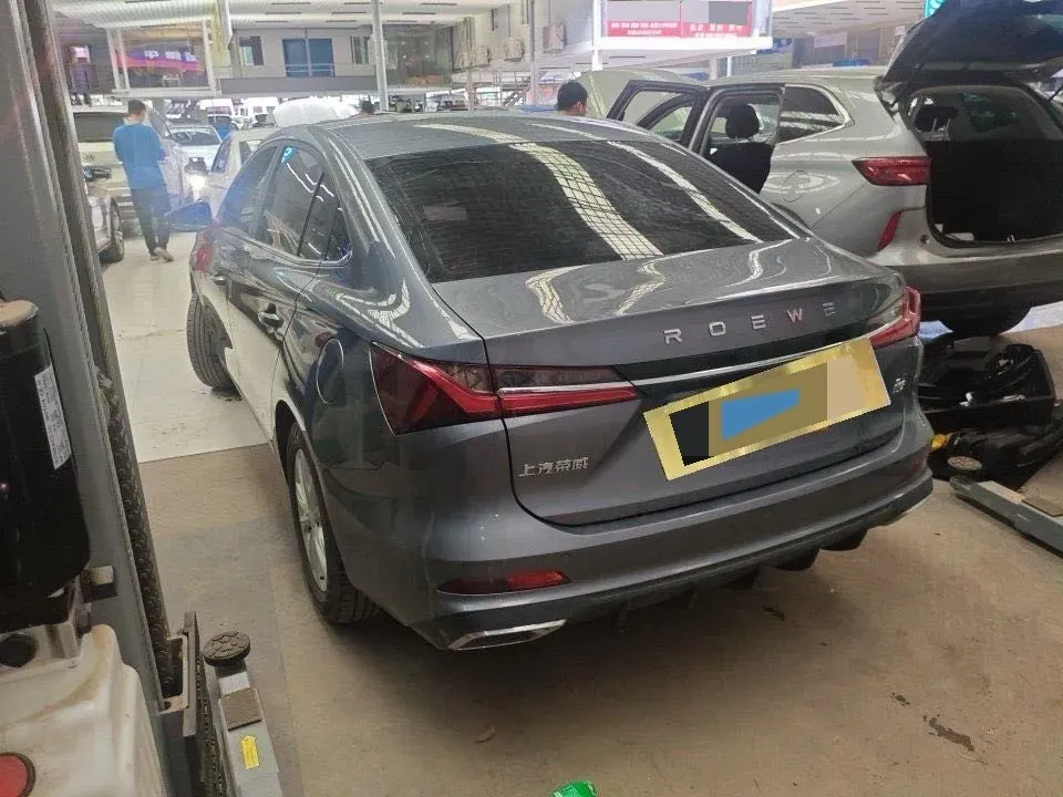 2023 Roewe i5 1.5L 129HP L4 CVT,autocango,china used car exporter,china ev exporter,chinese used car exporter,chinese used ev exporter