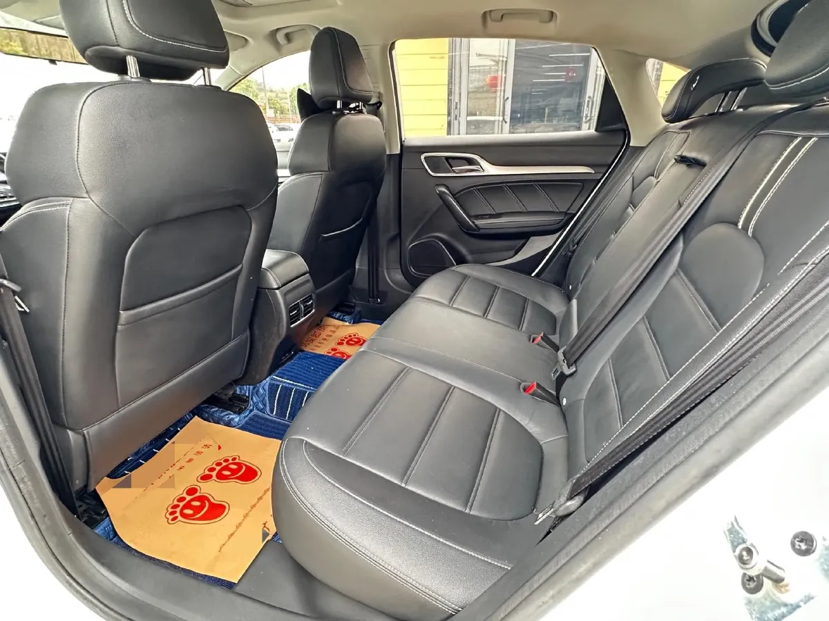 2019 MAXUS XinTu V80 2.5T 136HP L4 6AMT,autocango,china used car exporter,china ev exporter,chinese used car exporter,chinese used ev exporter