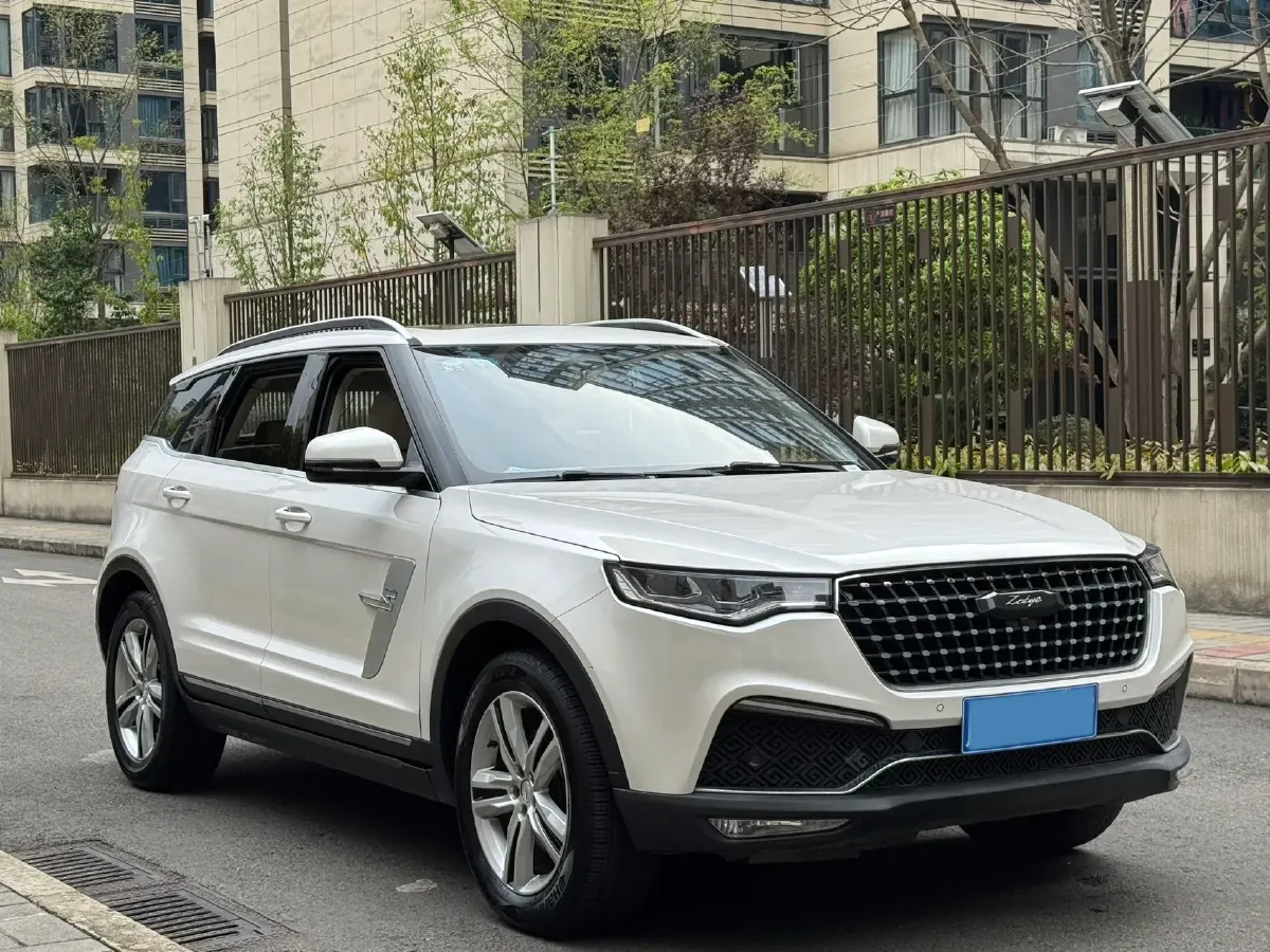 2018 Zotye T700 1.8T 177HP L4 6DCT,autocango,china used car exporter,china ev exporter,chinese used car exporter,chinese used ev exporter