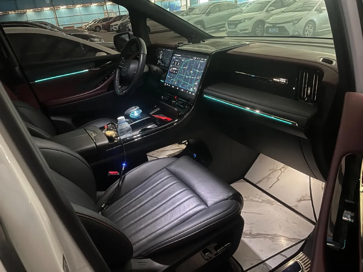 2023 GAC Trumpchi M8 2.0T 252HP L4 8AT,autocango,china used car exporter,china ev exporter,chinese used car exporter,chinese used ev exporter