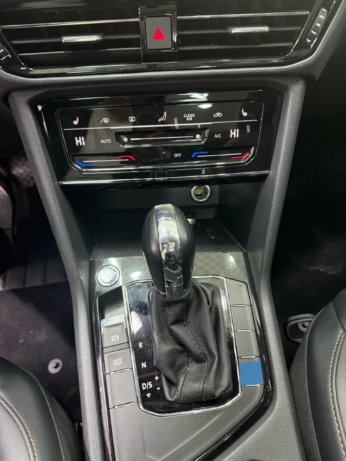 2022 Ford Transit 2.0T 202HP L4 6AT,autocango,china used car exporter,china ev exporter,chinese used car exporter,chinese used ev exporter