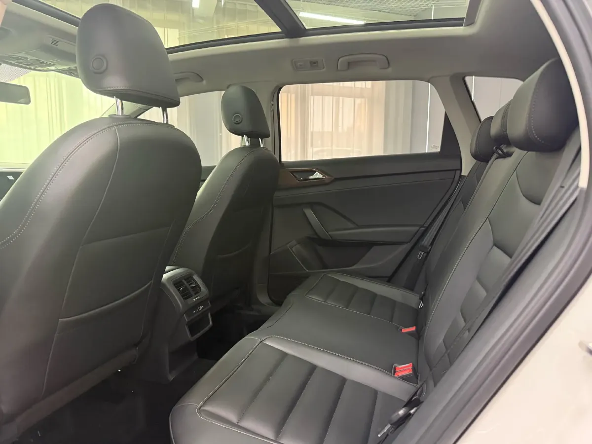 2022 Ford Transit 2.0T 202HP L4 6AT,autocango,china used car exporter,china ev exporter,chinese used car exporter,chinese used ev exporter