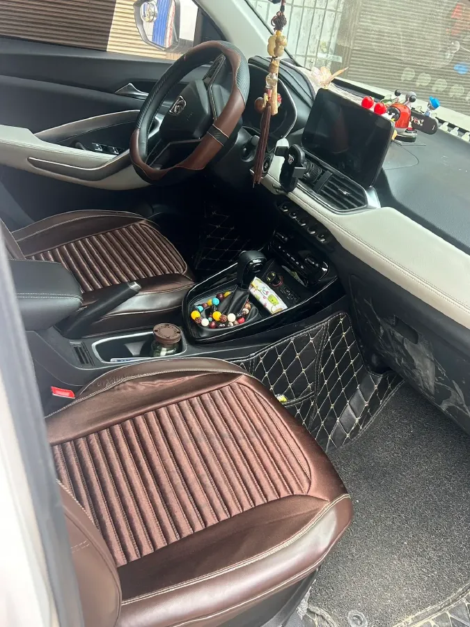 2019 BaoJun 530 1.5T 151HP L4 CVT,autocango,china used car exporter,china ev exporter,chinese used car exporter,chinese used ev exporter