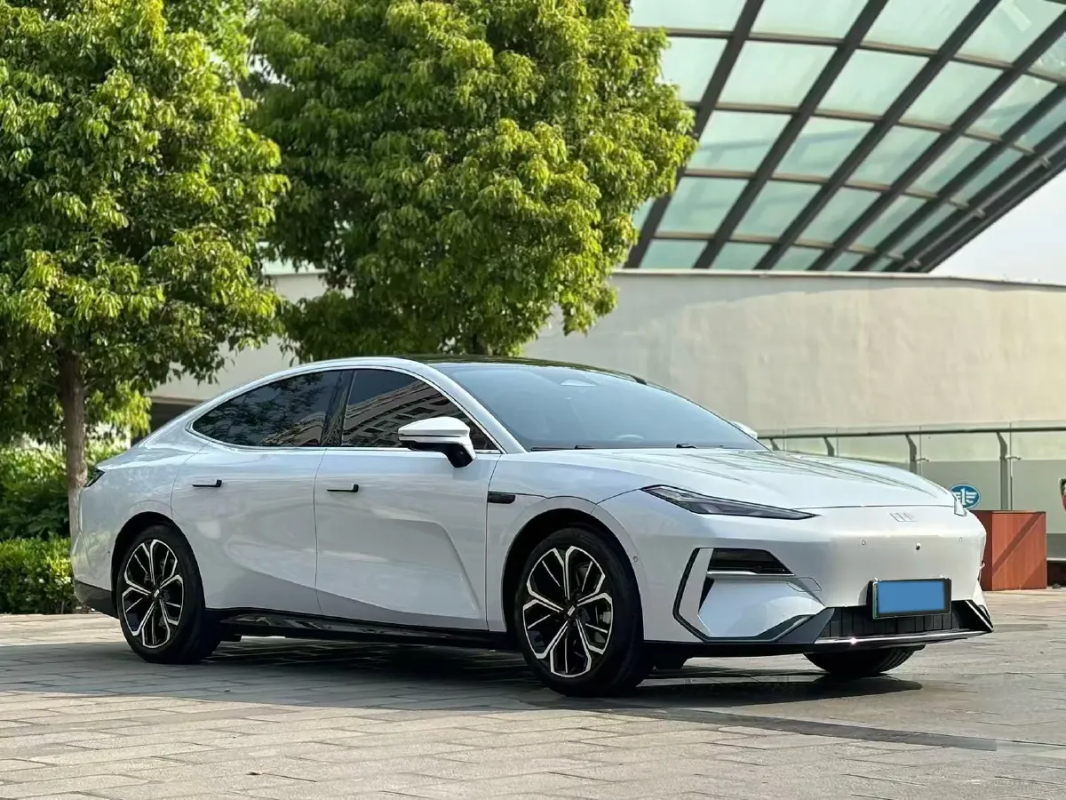 2025 Geely Galaxy E8 BEV 76KWH,autocango,china used car exporter,china ev exporter,chinese used car exporter,chinese used ev exporter