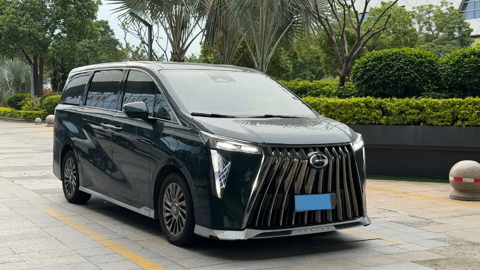 2023 GAC Trumpchi M8 2.0T 190HP L4 E-CVT Hybrid,autocango,china used car exporter,china ev exporter,chinese used car exporter,chinese used ev exporter