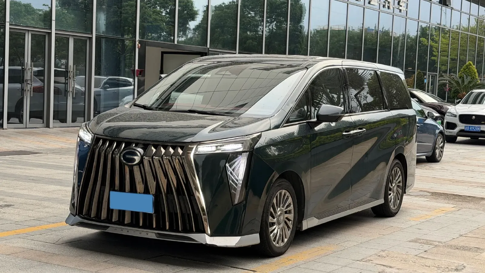2023 GAC Trumpchi M8 2.0T 190HP L4 E-CVT Hybrid,autocango,china used car exporter,china ev exporter,chinese used car exporter,chinese used ev exporter