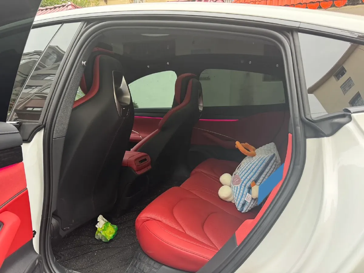 2024 MI SU7 BEV 73.6KWH,autocango,china used car exporter,china ev exporter,chinese used car exporter,chinese used ev exporter