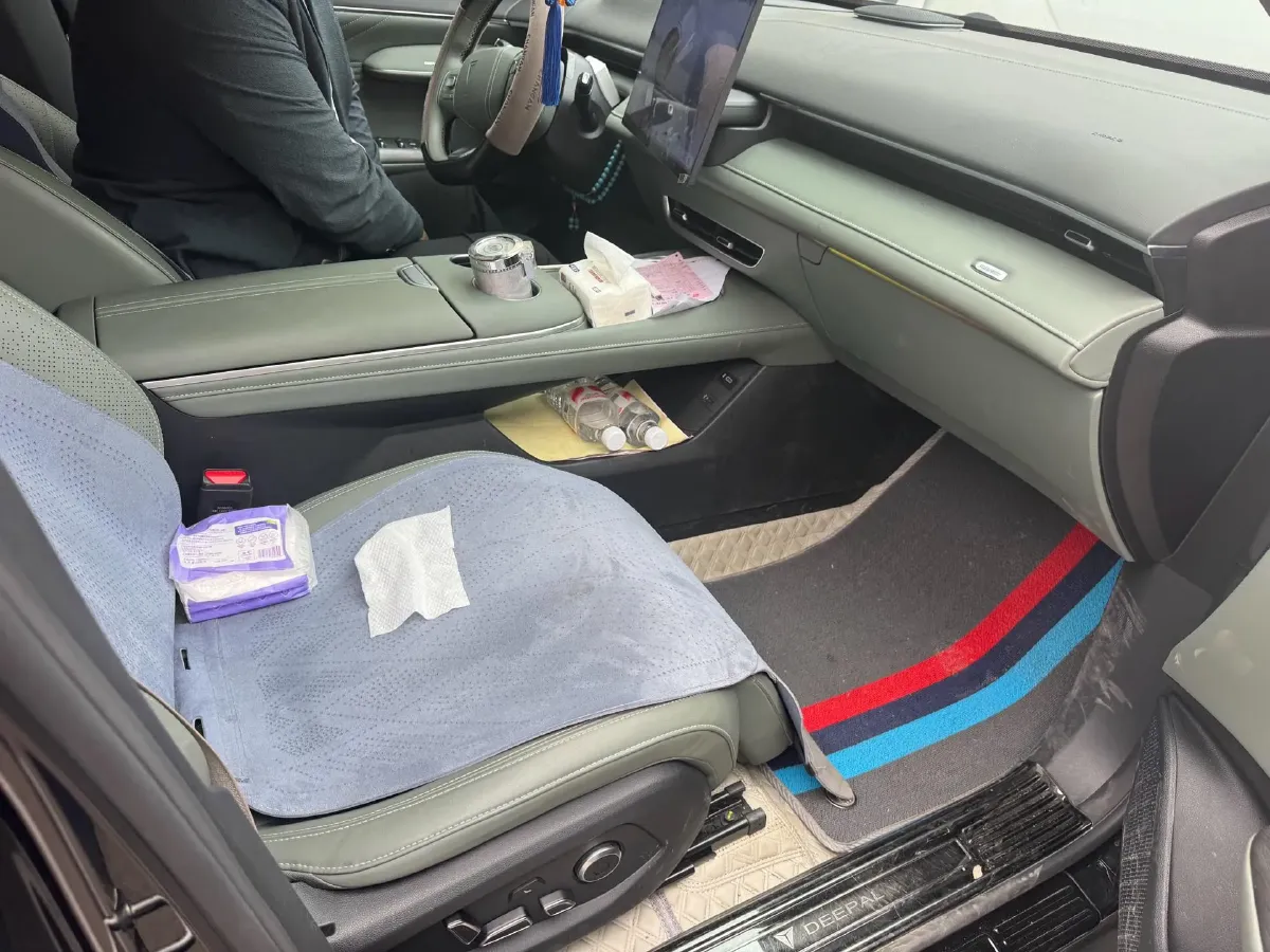 2025 Deepal S07 REEV 98HP REEV 31.73KWH,autocango,china used car exporter,china ev exporter,chinese used car exporter,chinese used ev exporter