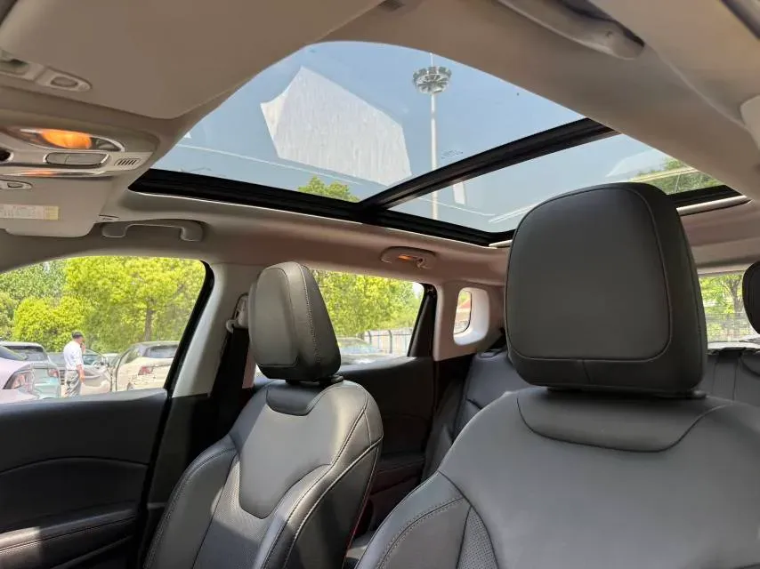 2019 Jeep Compass 1.3T 173HP L4 7DCT,autocango,china used car exporter,china ev exporter,chinese used car exporter,chinese used ev exporter