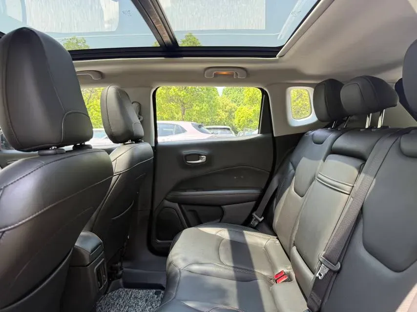 2019 Jeep Compass 1.3T 173HP L4 7DCT,autocango,china used car exporter,china ev exporter,chinese used car exporter,chinese used ev exporter