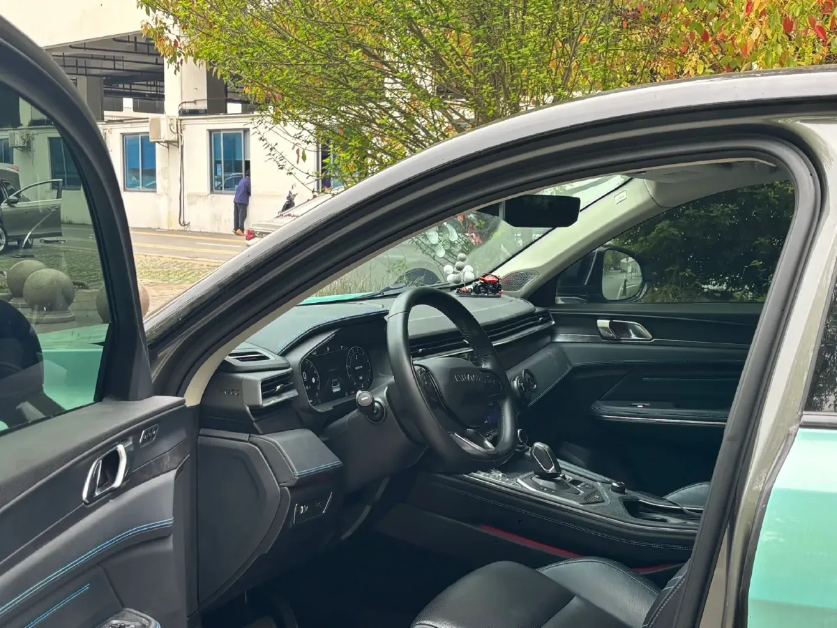 2022 LYNK&CO 05 2.0T 254HP L4 8AT,autocango,china used car exporter,china ev exporter,chinese used car exporter,chinese used ev exporter