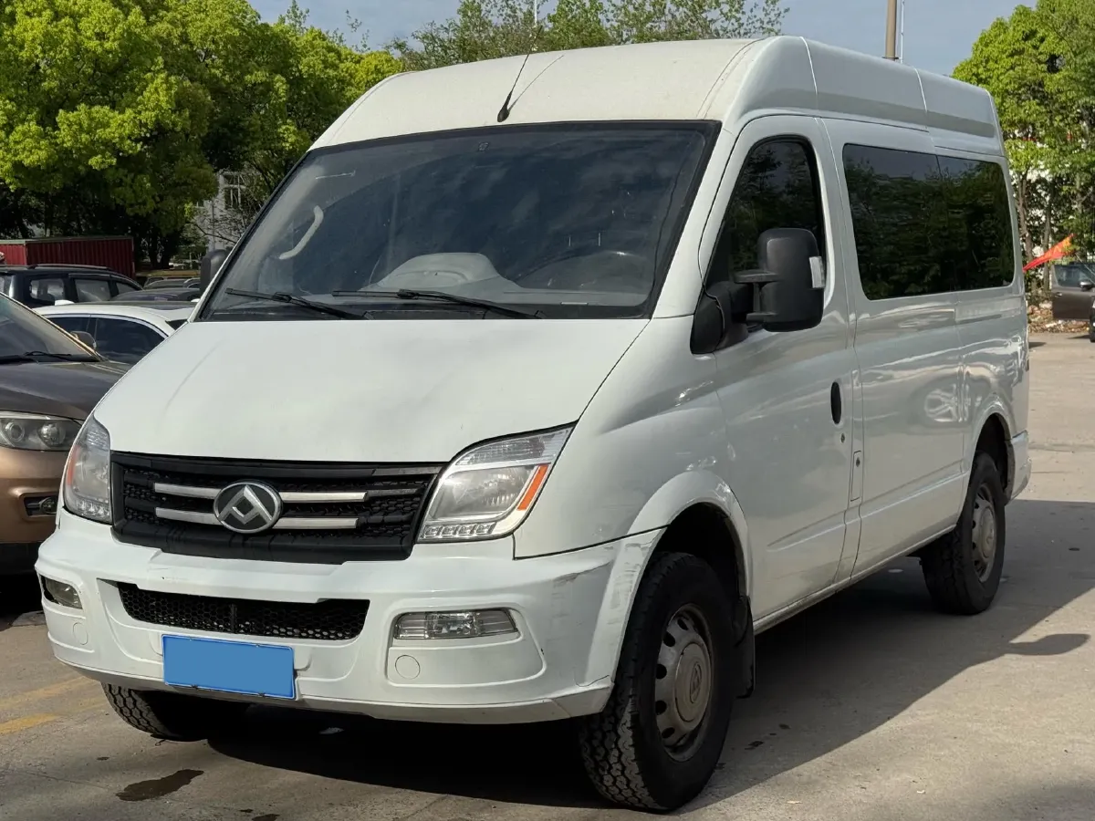 2021 MAXUS XinTu V80 2.0T 139HP L4 6MT,autocango,china used car exporter,china ev exporter,chinese used car exporter,chinese used ev exporter