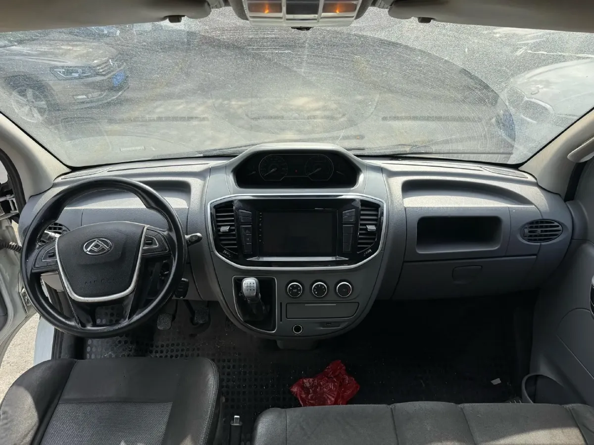 2021 MAXUS XinTu V80 2.0T 139HP L4 6MT,autocango,china used car exporter,china ev exporter,chinese used car exporter,chinese used ev exporter