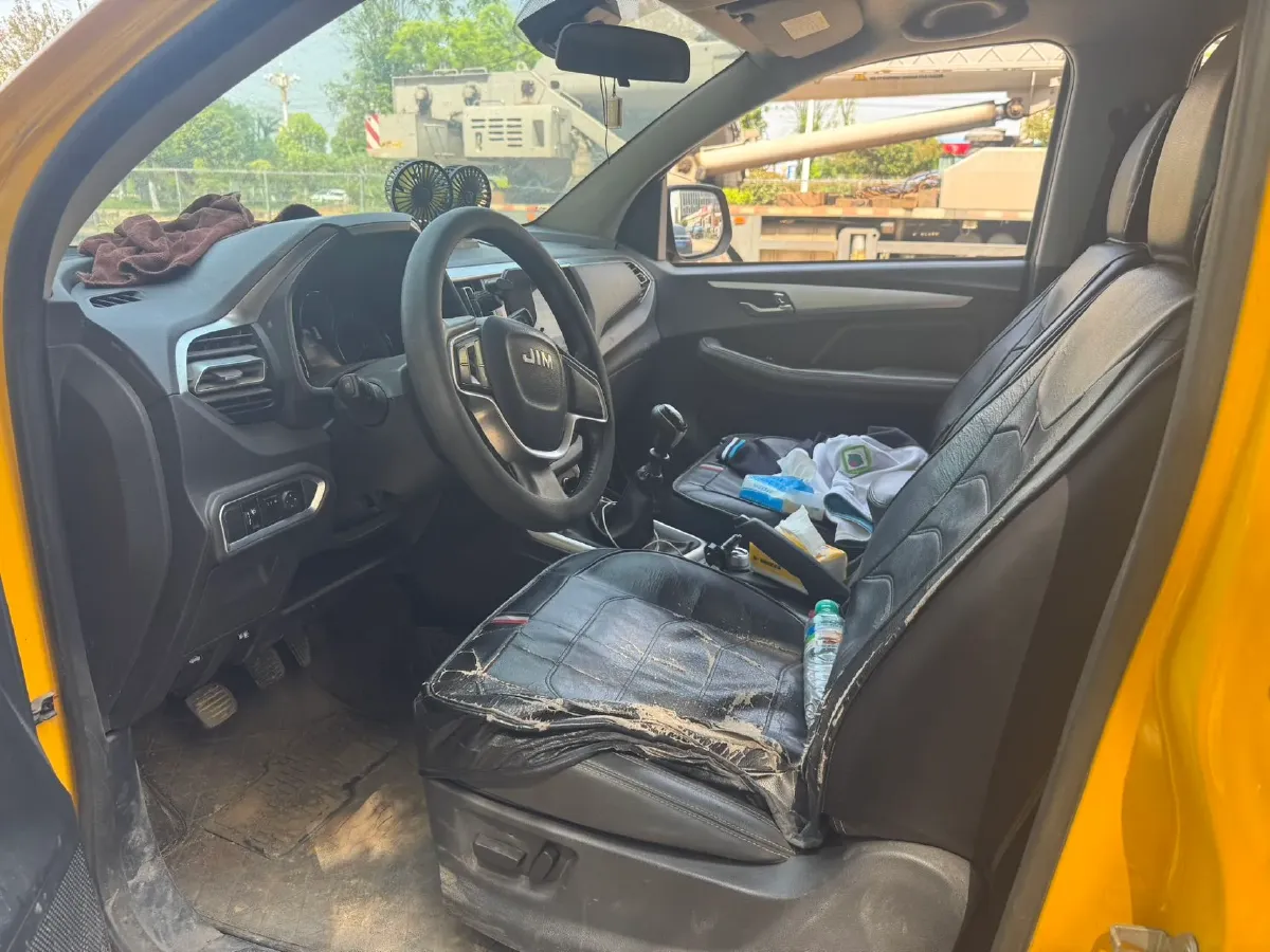 2019 Isuzu LingTuo 2.5T 129HP L4 6MT,autocango,china used car exporter,china ev exporter,chinese used car exporter,chinese used ev exporter
