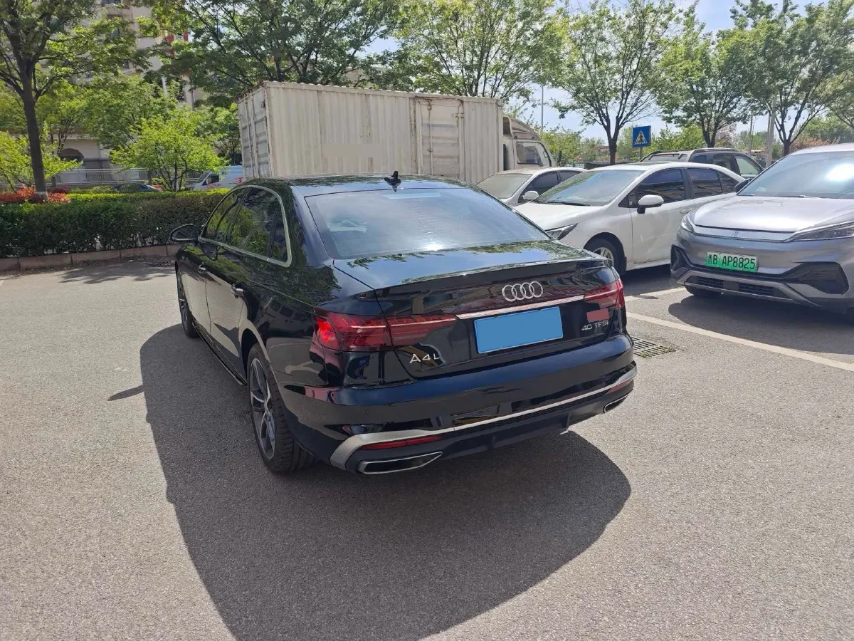 2022 Audi A4L 2.0T 190HP L4 7DCT,autocango,china used car exporter,china ev exporter,chinese used car exporter,chinese used ev exporter